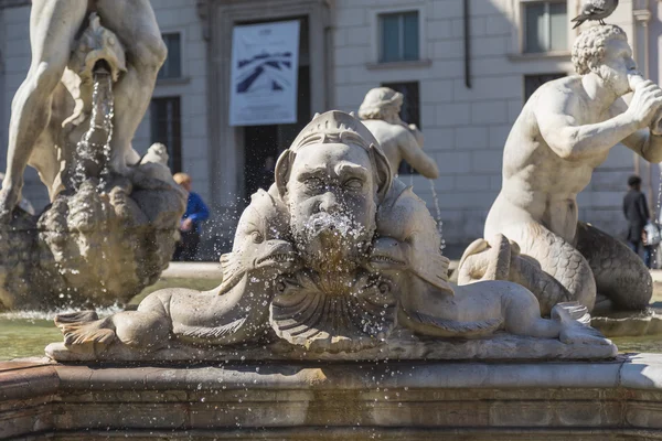 Podrobnosti o kašna na náměstí Piazza Navona — Stock fotografie