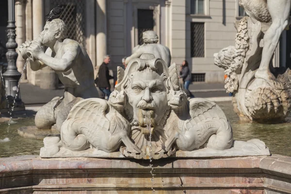 Detalhes da fonte na Piazza Navona — Fotografia de Stock