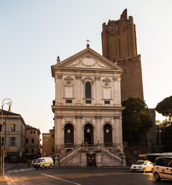 Torre delle Milizie ve Roma'daki diğer binalar
