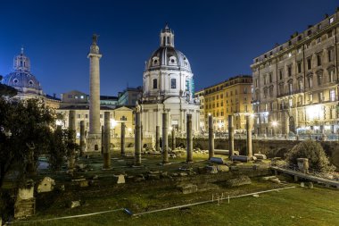 Trajan Forumu (Foro Di Borghese'nin) ve Trajan'ın sütun geceleri