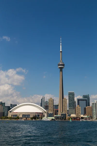 CN Tower och Rogers Centre — Stockfoto