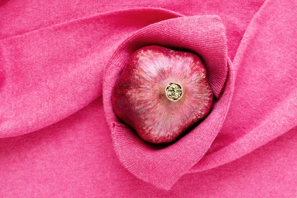 Pomegranate Pink Wool Fabric Concept Caring Women Health Front View — Stock Photo, Image