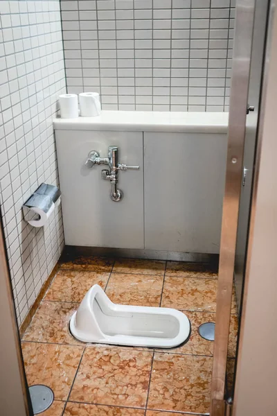 Openbaar Japans Toilet Met Traditioneel Toilet — Stockfoto