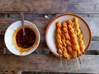 Karides satay ya da ıstakoz satay