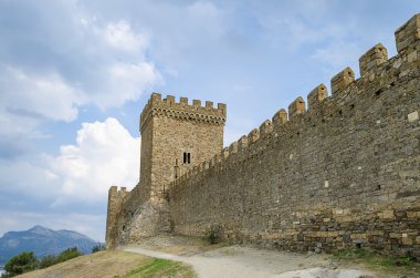 Eski kalenin kalıntıları.