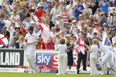 Kriket: İngiltere v Avustralya 4 külleri test ilk günden