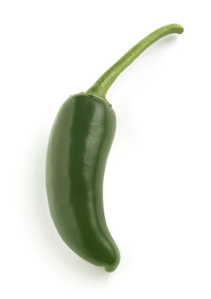 Groene chilipepers op een witte backgorund — Stockfoto