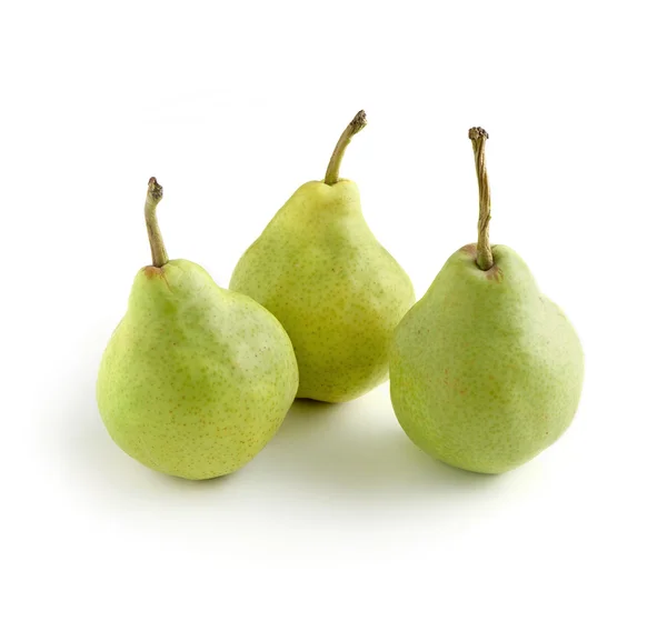 Três peras verdes no fundo branco — Fotografia de Stock
