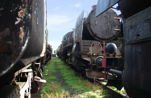 Vieja Locomotora Vapor Oxidada Industria Retro Ferrocarril Vintage — Foto de Stock