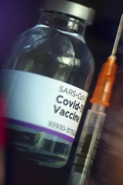 Вакцина Ковидная Доза Стеклянном Флаконе Шприцем Медицина Здоровье Вакцинация Коронавирус — стоковое фото