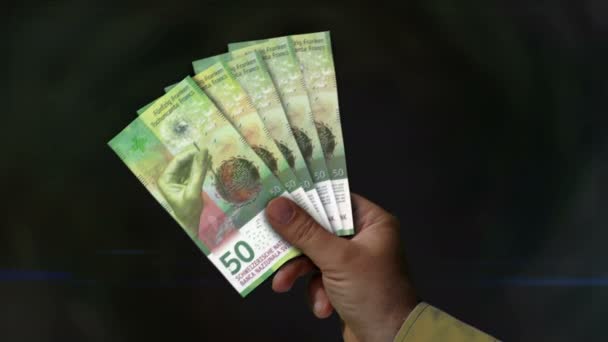 Ελβετικό Φράγκο Κατέχει Χρήματα Θαυμαστής Των Τραπεζογραμματίων Στο Χέρι Chf — Αρχείο Βίντεο
