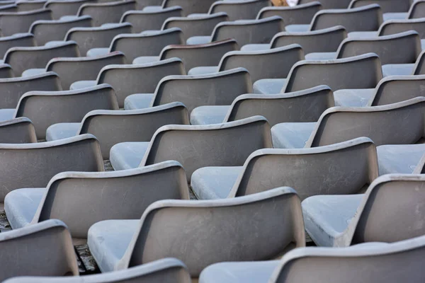 Assentos Cinzentos Vazios Tribuno Sentado — Fotografia de Stock