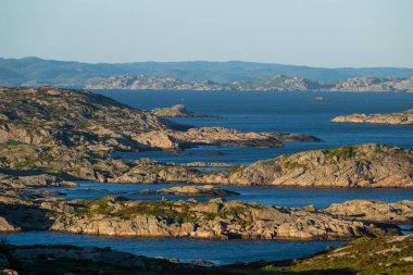 Doğal mavi manzaralı okyanus adaları