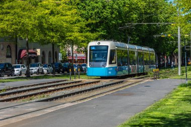 Göteborg, İsveç - 29 Mayıs 2022: Majorna 'dan geçen tramvay.
