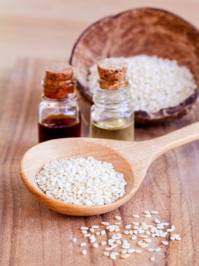 Susam - doğal spa ingrediente fırçalayın için ve Cilt Bakımı.