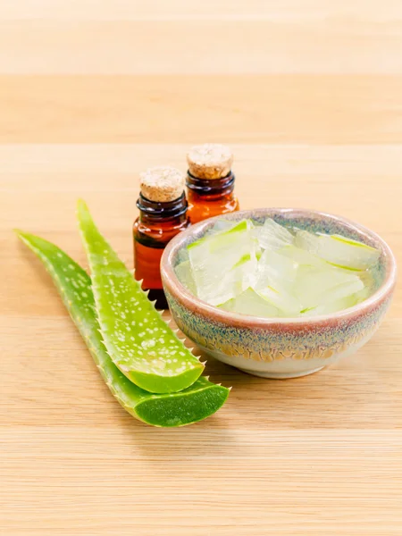 Aloevera - přírodní lázně ingredience pro péči o pleť. — Stock fotografie