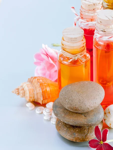 Spa etherische olie - natuurlijke kuuroorden ingrediënten voor aroma aromather — Stockfoto