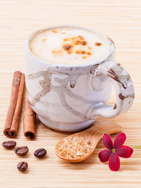 A cup of coffee on wooden background. — Stock Photo, Image