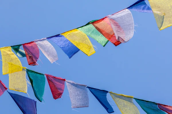 Buddhist prayer flags the holy traditional flag in Bhutan — Stock Photo, Image