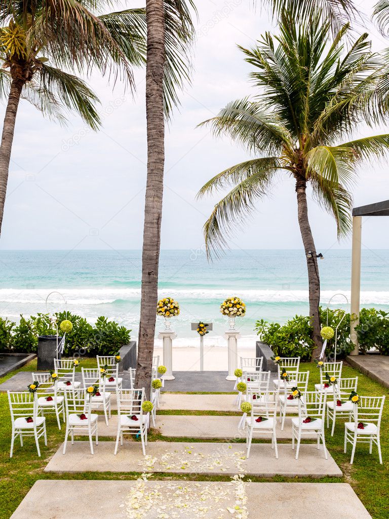 Defocus wedding ceremony venue on the beach , abstract blur back