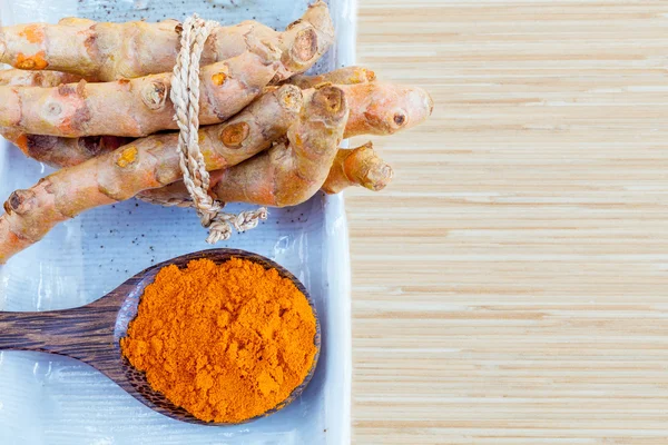 Ingredienti Spa naturali. - Curcuma e miele per la cura della pelle . — Foto Stock