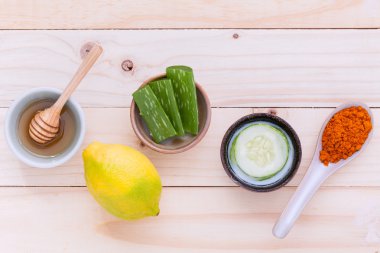 Doğal Spa malzemeler ev yapımı yüz maskeleri