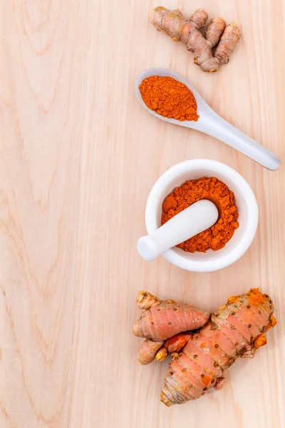 Zerdeçal alternatif tıp bitkisel takviyeleri ve bitkisel 