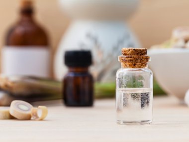 Doğal Spa Malzemeler Lemongrass uçucu Yağ  .