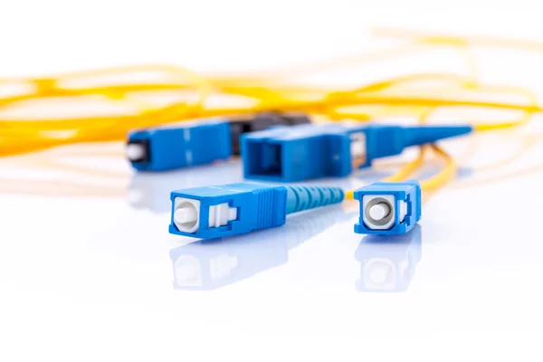 Fiber optik bağlayıcılar sembolik fotoğraf hızlı internet için bağlanma
