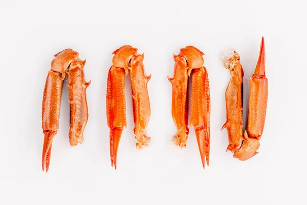 Garras de cangrejo hervidas aisladas sobre fondo blanco para cangrejos y mar — Foto de Stock