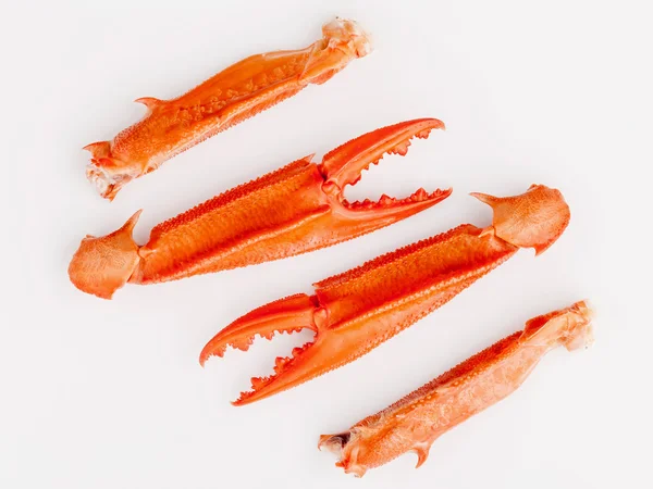 Garras de cangrejo hervidas aisladas sobre fondo blanco para cangrejos y mar — Foto de Stock