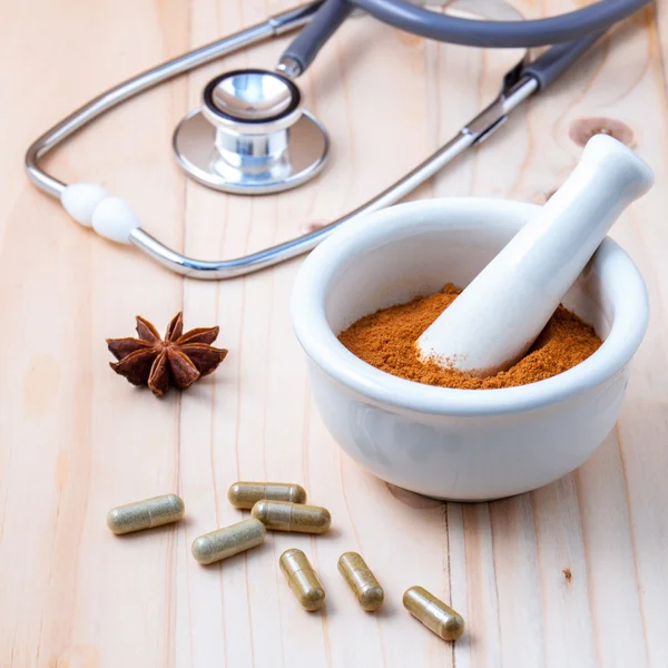 Alternative health care  Chinese herbs powder — Stock Photo, Image