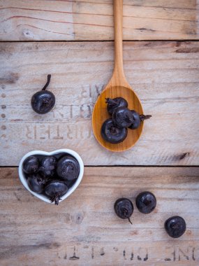 Chinese water chestnut ,water nut or Matai roots in wooden spoon