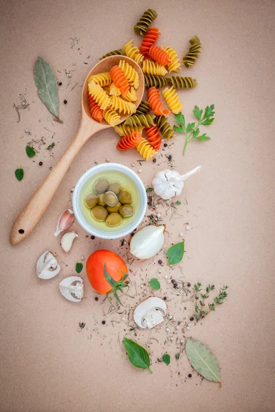 이탈리아 요리 개념 야채 올리브 오일 파스타 — 스톡 사진