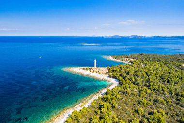 Arka planda Adriyatik deniz ufku, güzel Hırvatistan, Dugi Otok adasındaki Veli Rat feneri