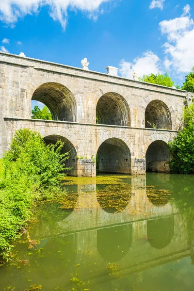 Όμορφη Παλιά Γέφυρα Καμάρες Στο Τουντζ Στον Ποταμό Τουνιτσίτσα Κροατία — Φωτογραφία Αρχείου