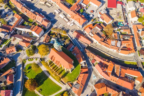 Cidade Samobor Croácia Sino Torre Catedral Drone Vista Aérea — Fotografia de Stock