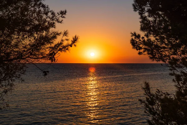 Zonsondergang Boven Adriatische Zee Horizon Kleurrijke Rode Hemel Eiland Dugi — Stockfoto