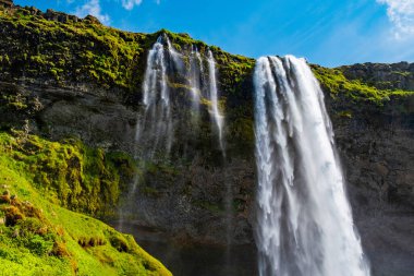 İnanılmaz doğa manzarası, İzlanda 'nın güneydoğusunda Seljalandsfoss şelalesi 