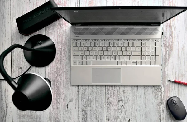 Home Office Lepto Con Mouse Lampada Tavolo — Foto Stock