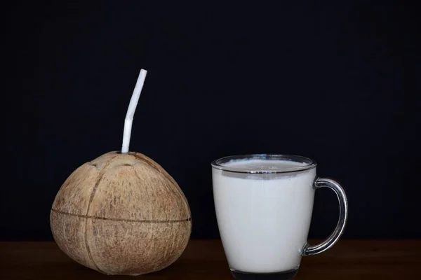 Coconut Nut Straw Glass Coconut Milk Black Background — Stock fotografie