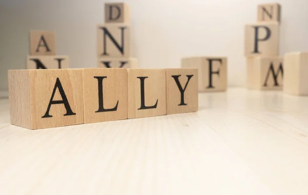 Ally kelimesi tahta küplerden geliyor. Ahşap harflerin geçmişi. Hükümet ve ülkeler