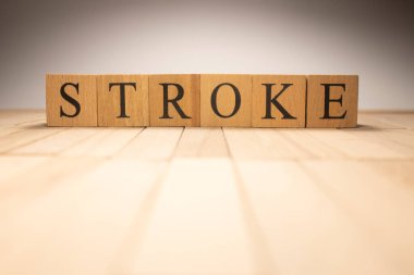 Apopleksi felci kelimesi tahta küplerden yaratılmıştır. Sağlık ve yaşam.