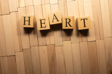 Kalp kelimesi ahşap küplerden yaratılmıştır. Sağlık ve yaşam. Kapat..
