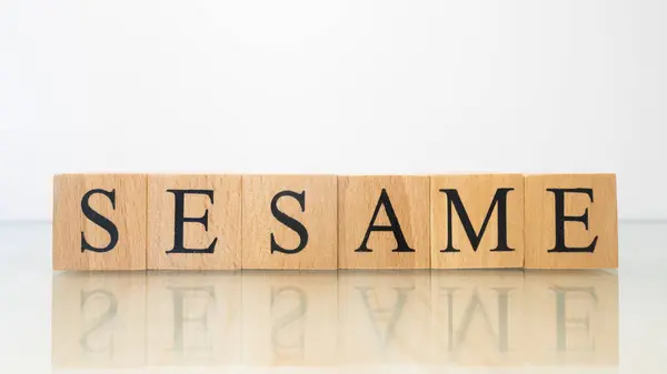 Das Wort Sesam Entstand Aus Hölzernen Buchstabenwürfeln Gastronomie Und Gewürze — Stockfoto