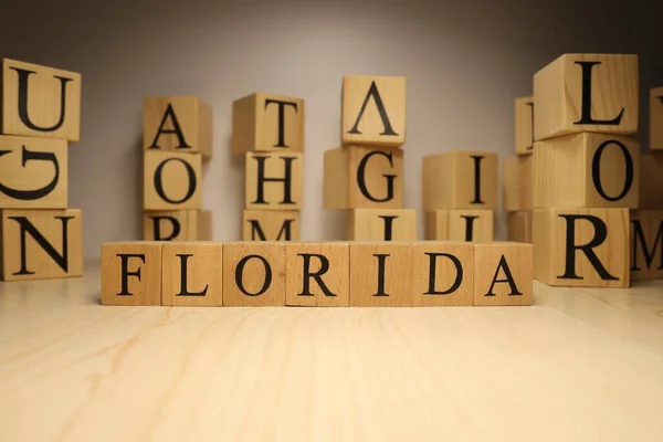 Das Wort Florida Entstand Aus Hölzernen Buchstabenwürfeln Städte Und Worte — Stockfoto