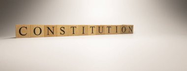 Anayasa adı ahşap harf küplerinden yaratıldı. Hükümet ve Devlet. Kapat..