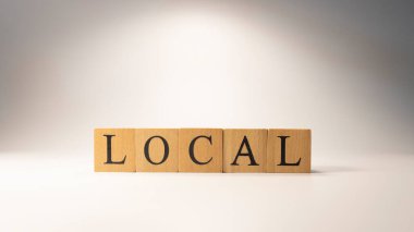 Yerel kelimesi ahşap küplerden yaratıldı. Eğitim ve iş. Yakın plan..