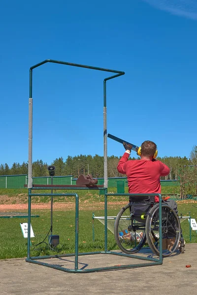 Tekerlekli sandalyedeki engelli kişi vurularak öldürüldü.