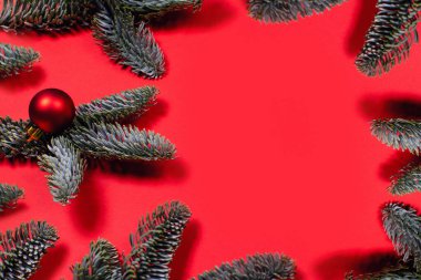 Asgari parlak kompozisyon.